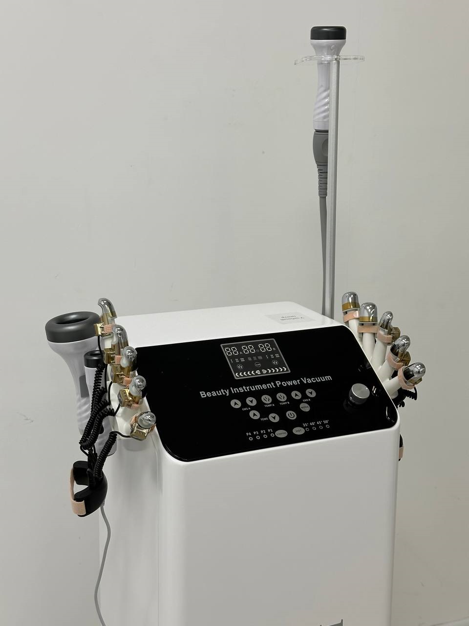 В Beauty ProFactory вы можете приобрести более 800 видов аппаратов и комплектующих для: 8