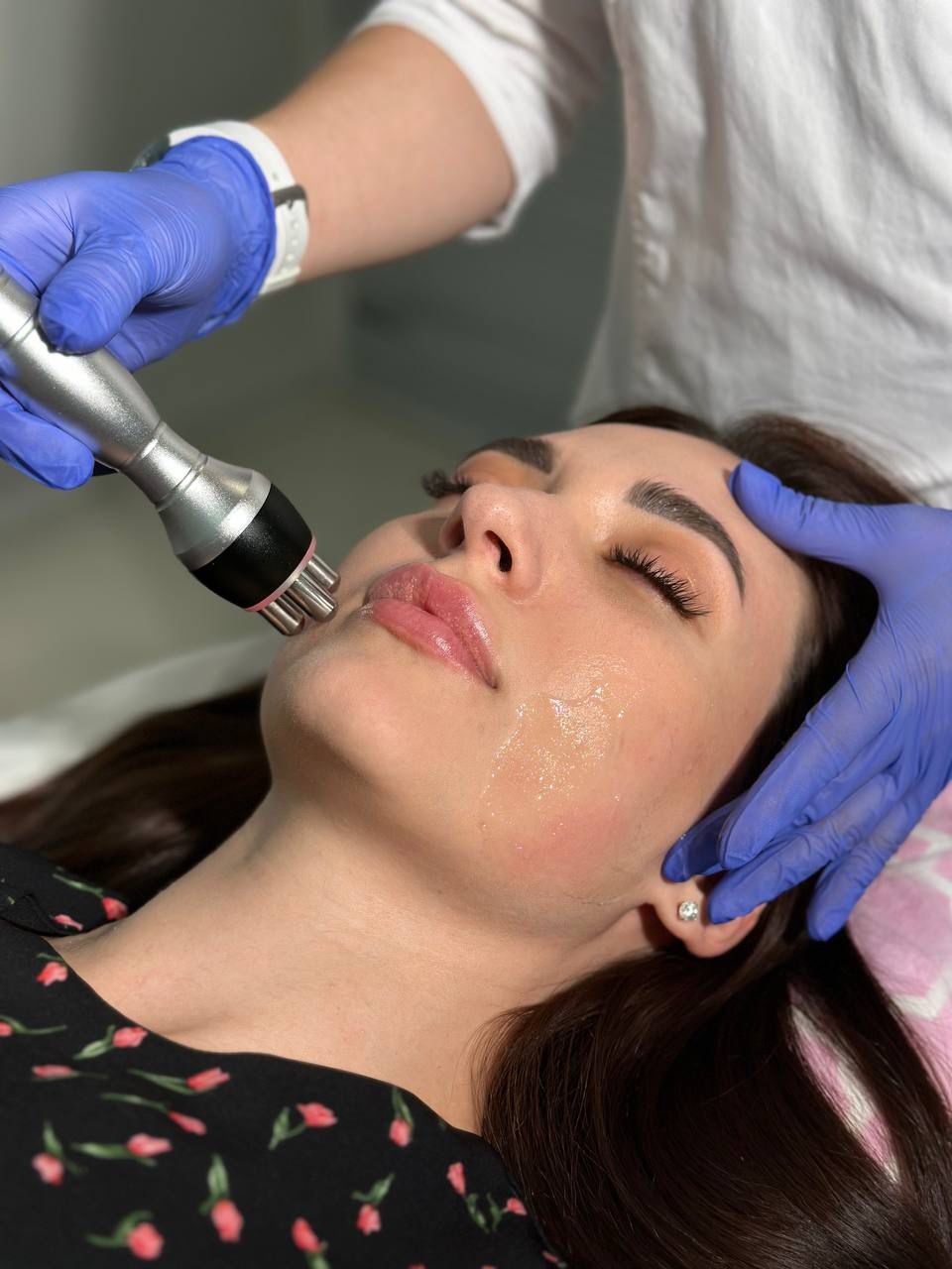 В Beauty ProFactory вы можете приобрести более 800 видов аппаратов и комплектующих для: 18