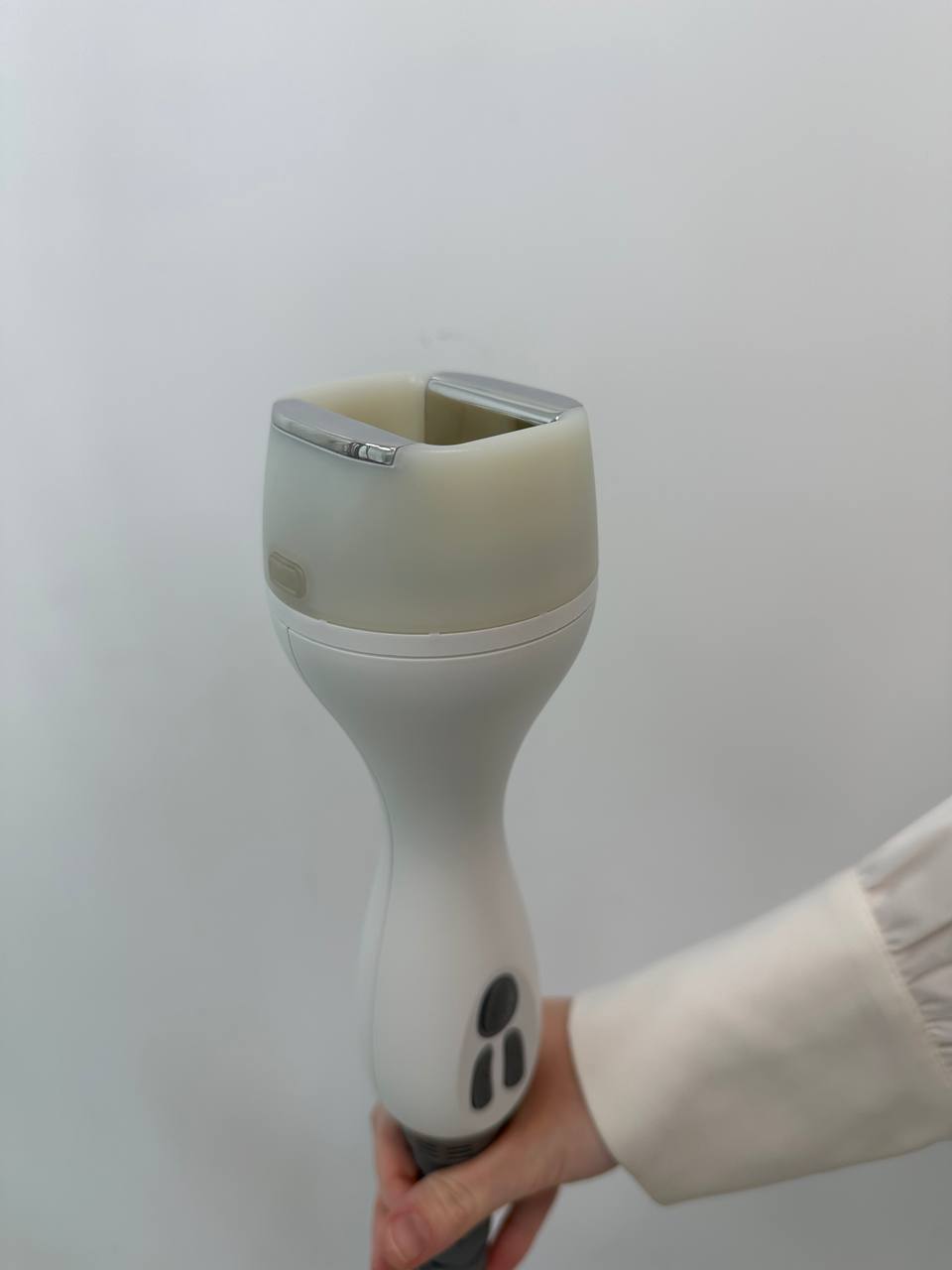 В Beauty ProFactory вы можете приобрести более 800 видов аппаратов и комплектующих для: 8