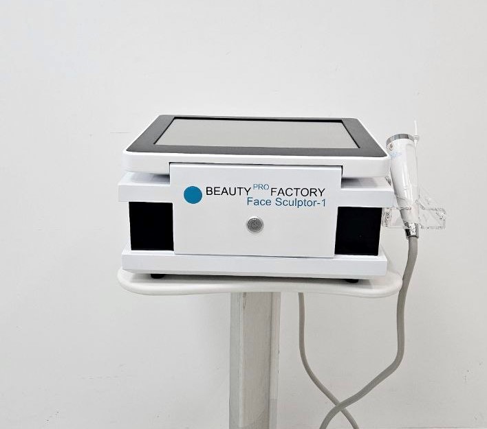 В Beauty ProFactory вы можете приобрести более 800 видов аппаратов и комплектующих для: 2
