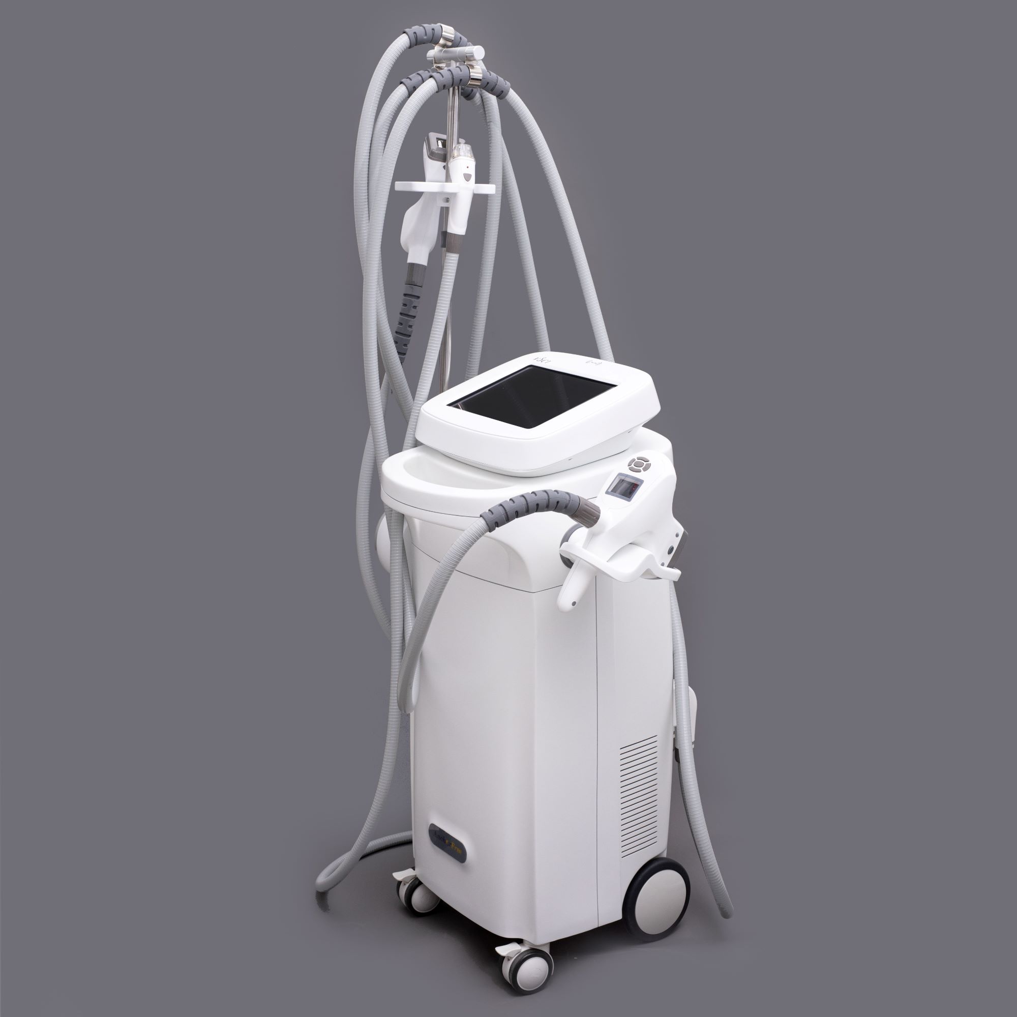 В Beauty ProFactory вы можете приобрести более 800 видов аппаратов и комплектующих для: 3